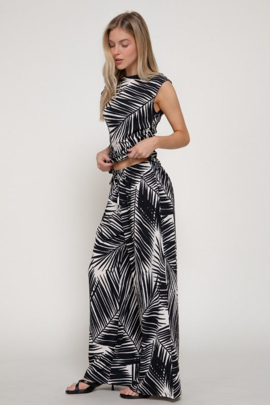 Hosanna 2-Piece Set - Sleeveless Top and Wide Leg Pants - Palm Print