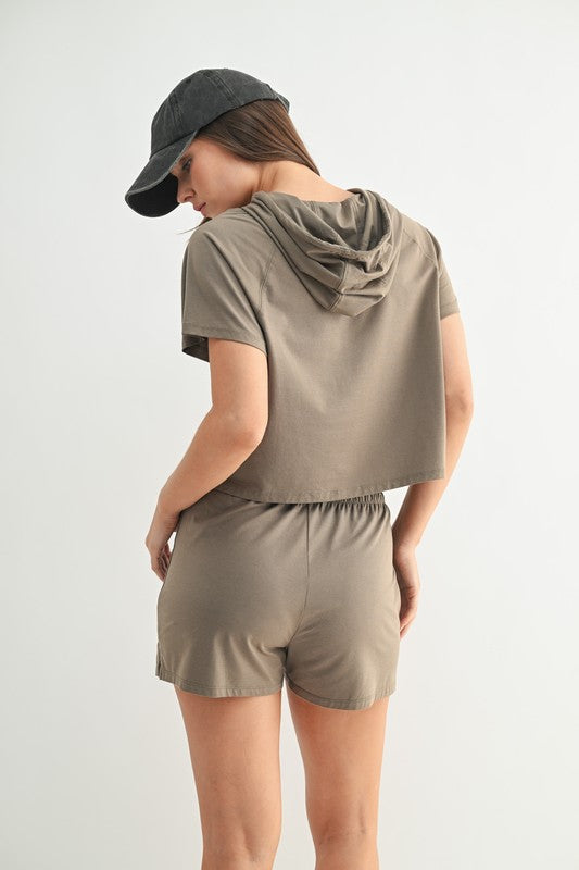 Walk In Light shorts & hoodie tee set