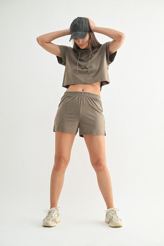 Walk In Light shorts & hoodie tee set